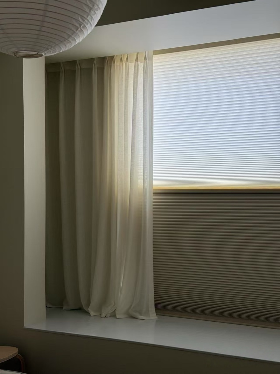 Bedroom · 卧室